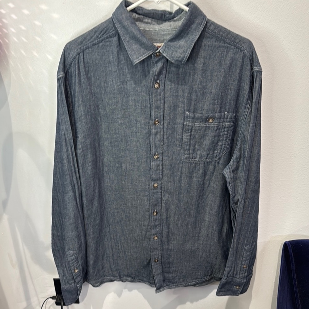 Mossimo Supply Co. Blue Chambray Casual Button Down Shirt Men's XL